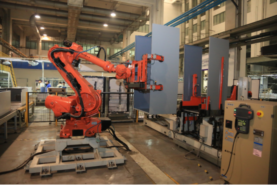 解读制造业高端化转型路径上的“卡萨帝式探索”